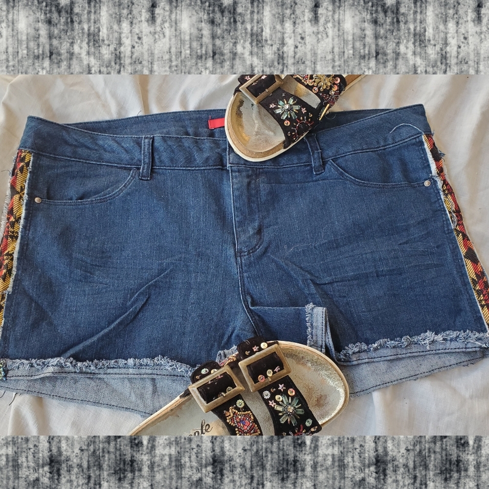 Bongo Aztec Boho Cut off Jean jeans denim cut off shorts 17